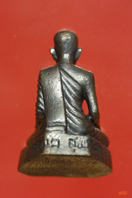 รูปหล่อหลวงปู่คง วัดแค จ.สุพรรณบุรี พร้อมกล่องเดิม