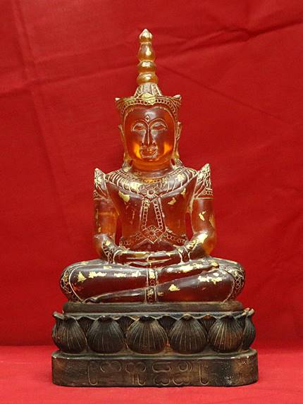 พระบูชาทรงเครื่อง เนื้อหินแกะ หน้าตัก 7 นิ้ว