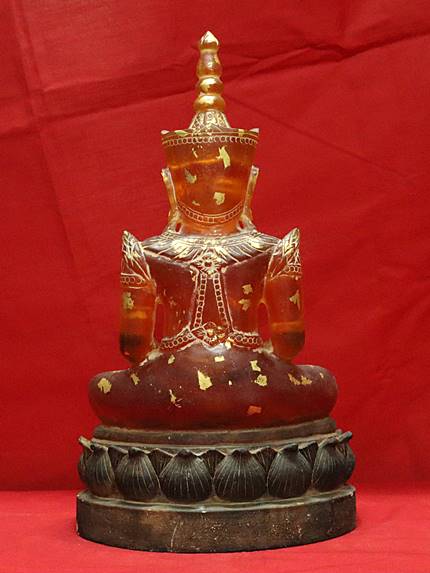 พระบูชาทรงเครื่อง เนื้อหินแกะ หน้าตัก 7 นิ้ว