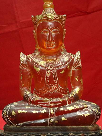 พระบูชาทรงเครื่อง เนื้อหินแกะ หน้าตัก 7 นิ้ว