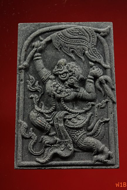 หนุมานเชิญธง ไหว้ครู 53 หลวงพ่อฟู วัดบางสมัคร ปี 2553 ตะกรุดคู่ชีวิต พร้อมซองเดิม..../5-3771