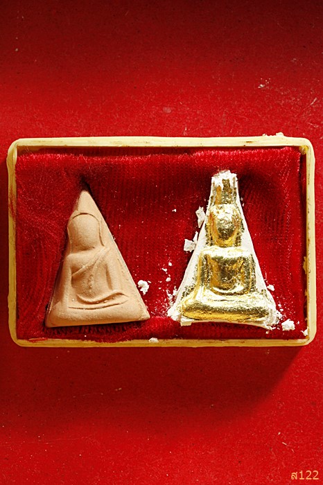 พระนางพญาเนื้อดิน หลวงปู่บุดดา ถาวโร รุ่นอายุ100ปี ...../182