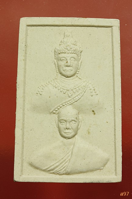 พระผงงานปิดทองฝังลูกนิมิต วัดท่าเจดีย์ ปี 2554 จัดให้ 2 องค์ ชุด 2