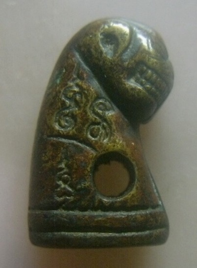 **วัดใจ**รูปหล่อเสือ เนื้อโลหะผสม หล่อเก่า มียันต์รอบตัว ไม่ทราบที่**เนื้อจัด เชิญชมครับ 