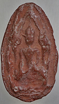 พระขุนแผนไข่ผ่าซีก หลวงพ่อถิร วัดป่าเลไลย์ ใช้พระกรุเก่าของสุพรรณมาสร้างครับ