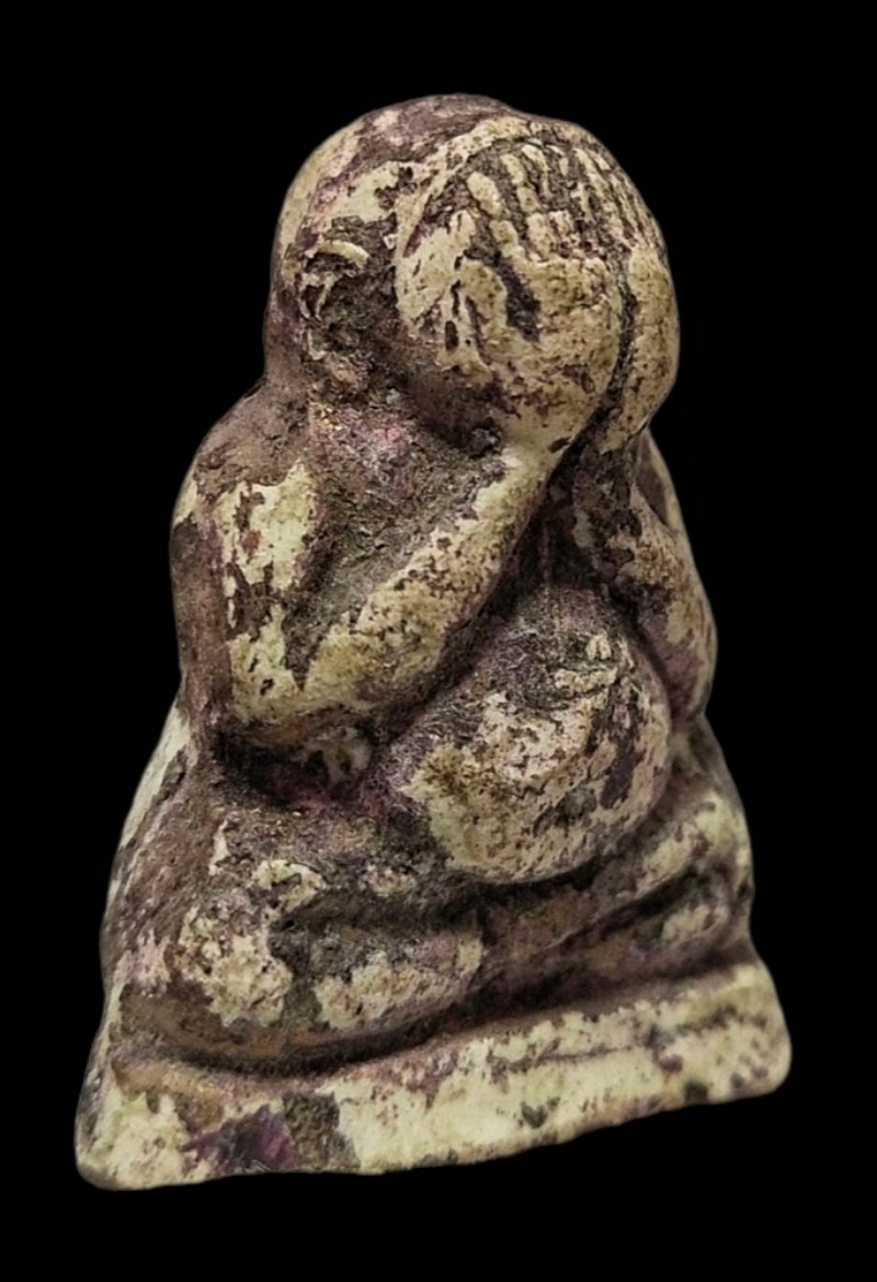 หลวงปู่เทพโลกอุดร ภาคภควัมปติ หรือพิมพ์ปิดตา(พิมพ์ใหญ่)