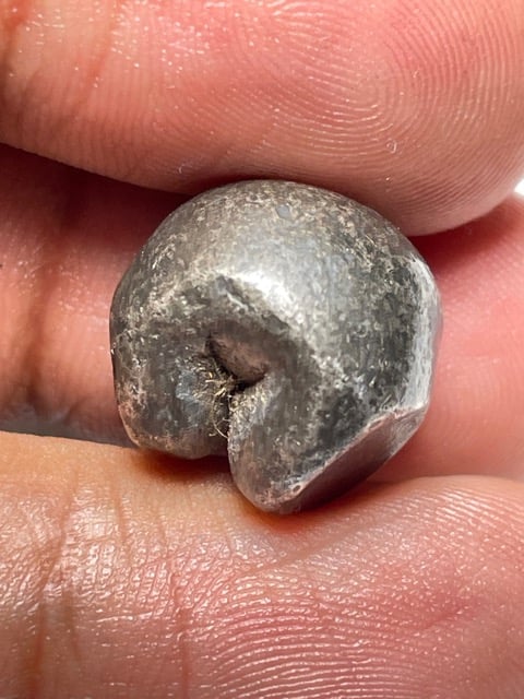 เงินพดด้วง ตราบัวยันต์ สมัยอยุธยา ขนาดประมาณ 1บาท