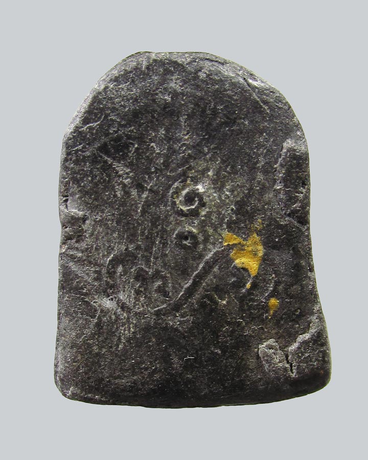 พระผงเกศา พิมพ์ซุ้มกอ(ผงผสมว่าน) ครูบาบุญชุ่ม วัดพระธาตุดอนเรือง ยุคต้น หลังยันต์