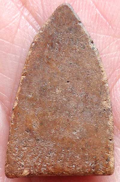 *พระชัยวัฒน์ครึ่งซีก พิมพ์วัดแหลมฟ้าผ่า เนื้อดิน ท่านเจ้าคุณศรีฯ(สนธิ์) วัดสุทัศน์ฯ*