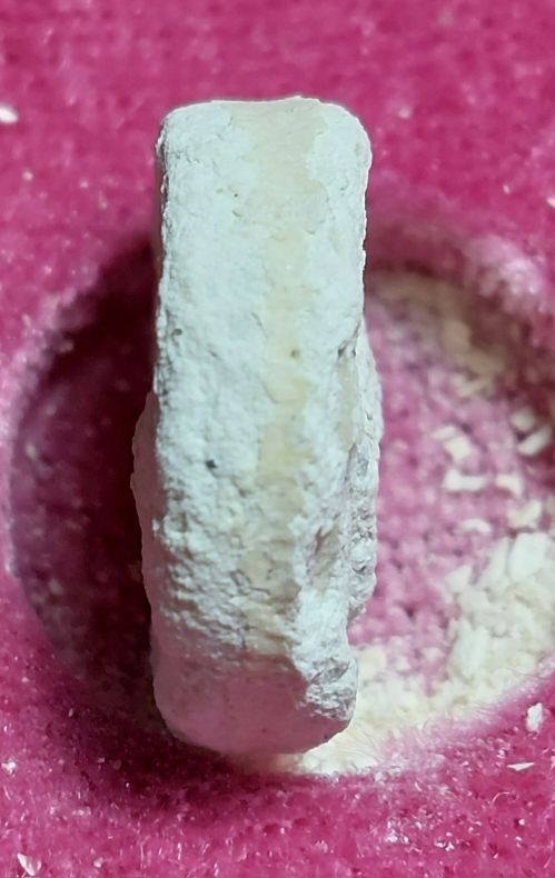 พระผงจันทร์ลอย บางขุนพรหม ปี 31 พร้อมกล่องเดิม (เก็บไว้นาน ผิวกระเทาะ 1) 