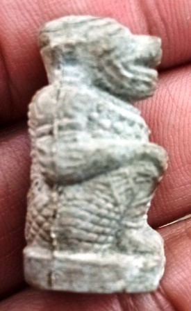 หนุมานเนื้อผงรุ่นแรก หลวงพ่อเกลี้ยง วัดเนินสุทธาวาส ชลบุรี