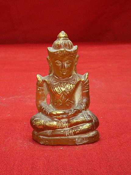 พระบูชาทรงเครื่อง หน้าตัก 1.5 นิ้ว เนื้อหินแกะ