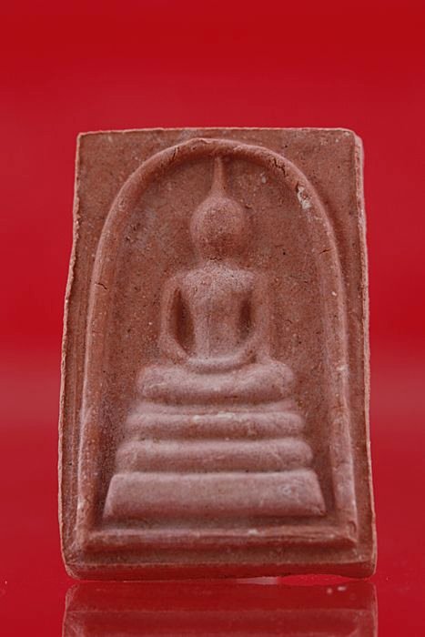 พระสมเด็จผงนพเก้า วัดตลาดแค นครราชสีมา