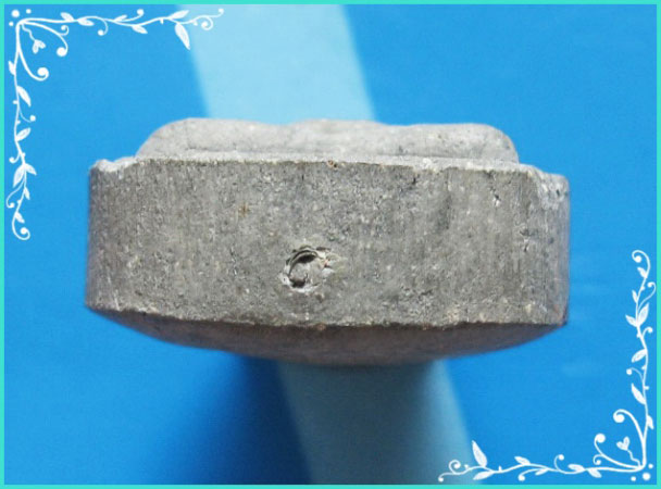 ..ลพ.สอน วัดศาลเจ้า พระปิดตามหาลาภ เนื้อผงผสมผงกะลาตาเดียว หลังยันต์ ปี 38 ฝังตะกรุด..