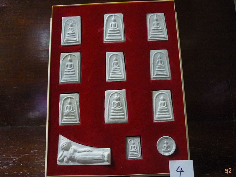 พระสมเด็จบางขุนพรหมรุ่น “อมตมหามงคล” วัดใหม่อมตรส กล่องชุด 12 องค์ ปี 2554...../4