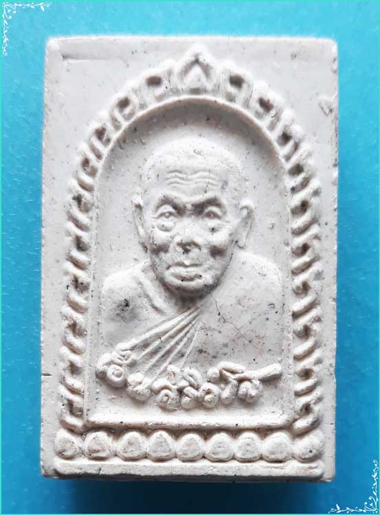 ..ลพ.เฮ็น วัดดอนทอง พระสมเด็จ พิมพ์อกครุฑเศียรบาตร หลังรูป รุ่น ลายเซ็นต์..