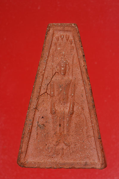 พระผงสุพรรณ หลังหลวงพ่อโต วัดป่าเลไลย์ สุพรรณบุรี