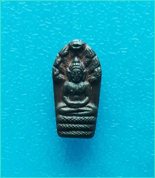 ..ลพ.หนูอินทร์ วัดป่าพุทธมงคล พระนาคปรกใบมะขามรุ่นแรก เนื้อทองแดง หลังยันต์ ปี 37..