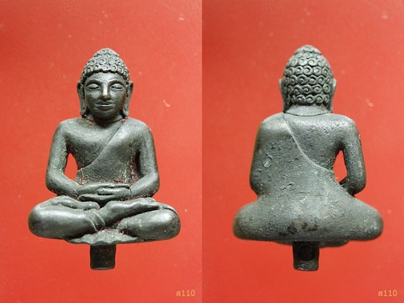 พระยอดธง หลวงพ่อคูณ ปี 2539 ตำรวจภาคที่ 3 สร้าง ชุดกรรมการ ทองคำ เงิน นวะ พร้อมกล่องกำมะหยี