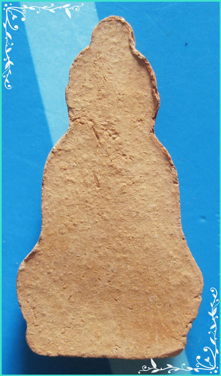 ..ลป.ถม วัดเชิงท่า ลบ. พระพิมพ์ พระหูยาน เนื้อดิน หลังเรียบ..