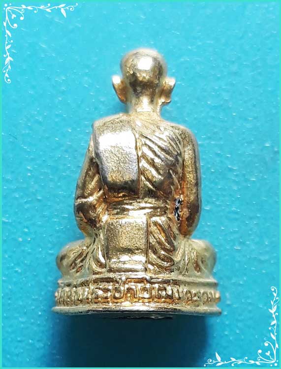 ..ลป.ลับ วัดศรีประชา นครปฐม พระรูปหล่อ ลอยองค์ กะไหล่ทอง..