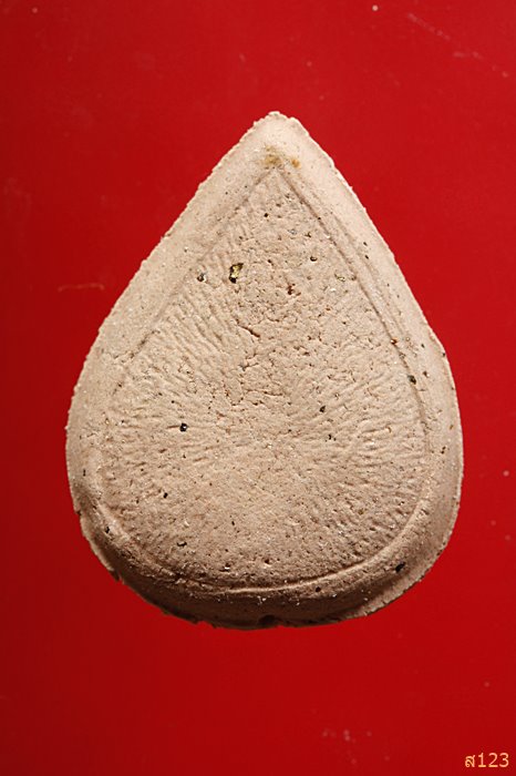 พระผงหยดน้ำหลวงพ่อวัดไร่ขิง ชุกชีกระเบื้องโบสถ รุ่นพิเศษผงเกศ พร้อมกล่องเดิม จัดให้ 2 องค์...../802