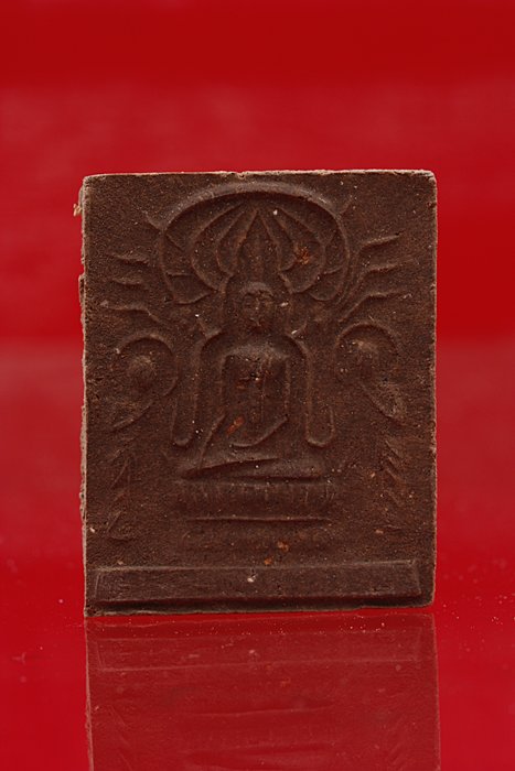 พระผงพิมพ์ปรุหนังหลังรูปถ่าย หลวงพ่อชำนาญ วัดบางกุฏีทอง..../1