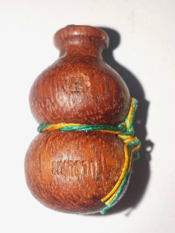 น้ำเต้าเสาร์5 มหาลาภ... พระมหาสุรศักดิ์ วัดประดู่ (พระอารามหลวง) สวยๆๆ. ปี63. เนื้อไม้สัก ดูดทรัพย์ 