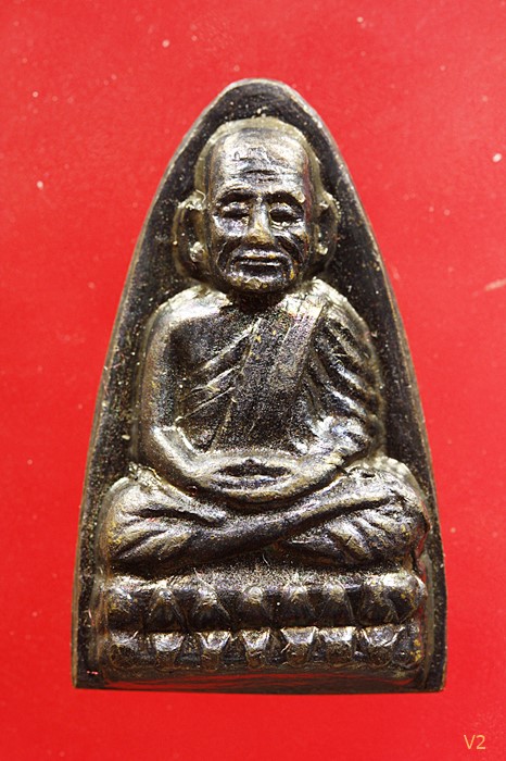 หลวงปู่ทวด วัดช้างให้ ปี 24 บล๊อควงเดือนหลังสามจุด พร้อมกล่องเดิม