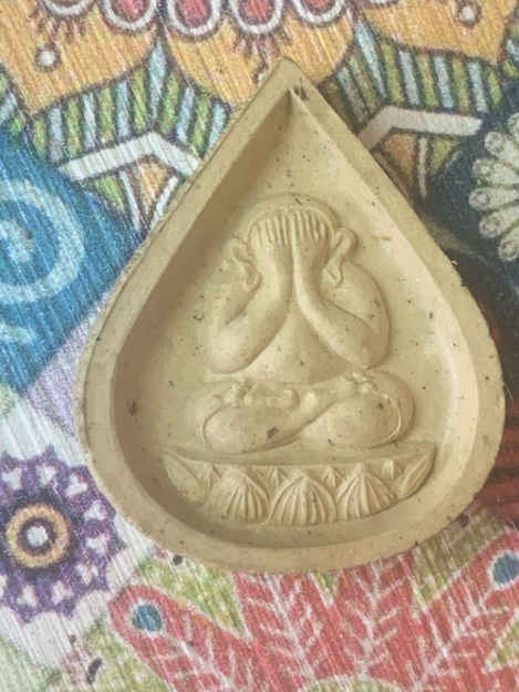 พระปิดตาพุทธเมตตา หลวงปู่วิเวียร วัดดวงแข . เคาะเดียว