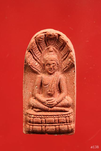 พระพิมพ์กรุนาดูน หลังภปร. สร้างใหม่ ปี 2530 พร้อมกล่องเดิม