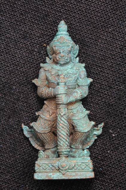 ท้าวเวสสุวรรณ รุ่นยกฐานะ ทองนำโชค หลวงพ่อทอง วัดบ้านไร่ 