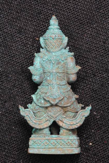 ท้าวเวสสุวรรณ รุ่นยกฐานะ ทองนำโชค หลวงพ่อทอง วัดบ้านไร่ 