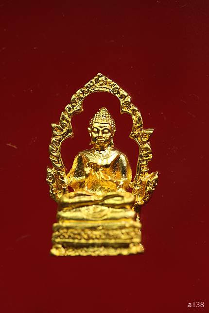 รูปหล่อหลวงพ่อเพชร วัดขุนสงฆ์ จ.สิงห์บุรี พร้อมกล่องเดิม