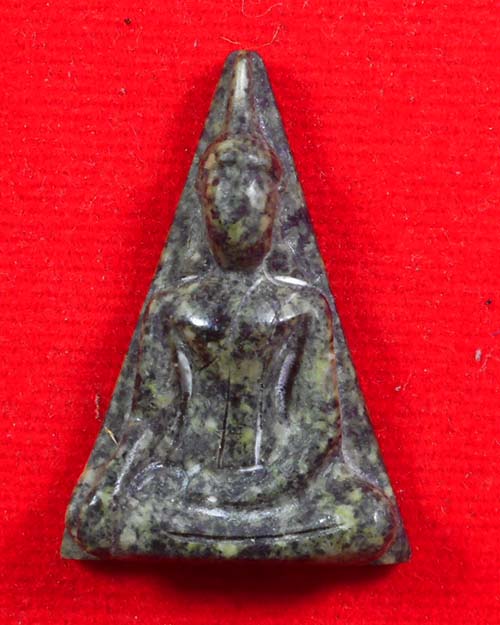 พระหินแม่น้ำโขง  หลวงปู่ฟัก พิมพ์นางพญา วัดเขาน้อยสามผาน จังหวัดจันทบุรี