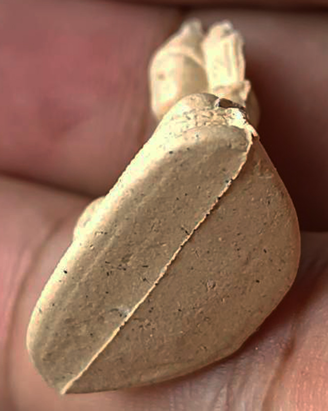 พระมหามัยมุนี เนื้อผงพุทธคุณ ขนาดสูง 3 ซ.ม. พร้อมกล่องเดิม