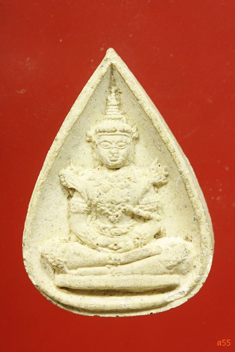 พระผงหลวงพ่อเพชร วัดเลา + พระแก้วมรกต