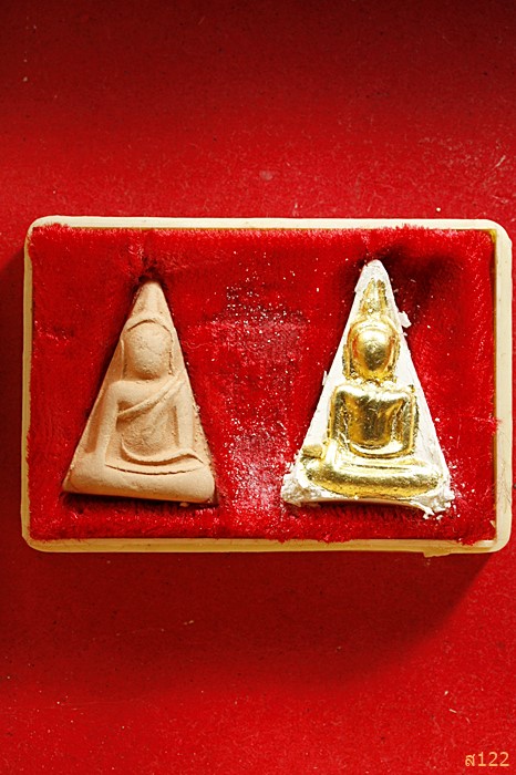 พระนางพญาเนื้อดิน หลวงปู่บุดดา ถาวโร รุ่นอายุ100ปี ...../176