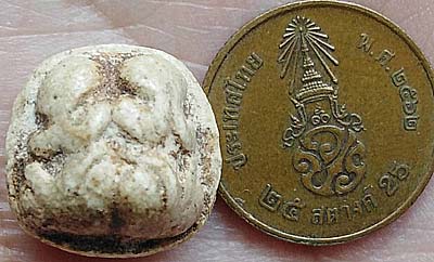 *พระผงกรุวัดอัมพวา บางกอกน้อย กรุงเทพฯ พิมพ์ปิดตาสองเกลอ*