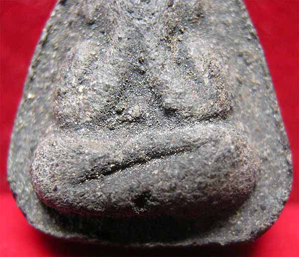 พระปิดตาหลวงปู่เฮี้ยง วัดป่าฯ พ.ศ.๒๕๐๘ พิมพ์ปีกกว้างหลังแบบ+บัตรรับรองพระแท้*210