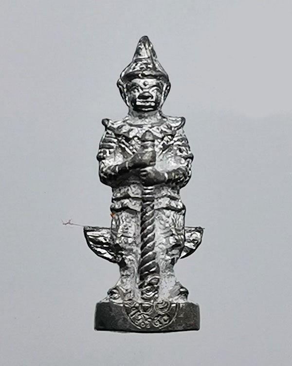 หลวงปู่แผ้ว ปวโร .. ท้าวเวสสุวรรณ เนื้อเงินยวง พิเศษ ติด เกศา , จีวร พิธีจักรพรรดิตราธิราช 108 