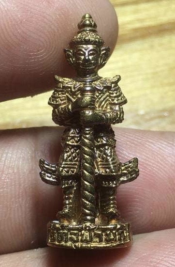 รูปหล่อลอยองค์ ท้าวเวสสุวรรณ 2 หน้า ปีพ.ศ. 2545 วัดจุฬามณี สมุทรสงคราม