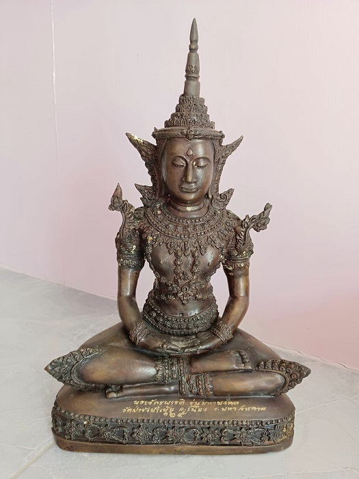 พระบูชาพระจักรพรรดิ วัดป่าวังน้ำเย็น จ.มหาสารคาม หน้าตัก9นิ้ว สภาพสวยเดิม