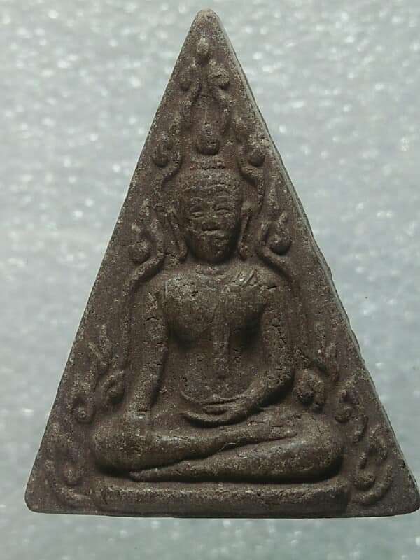 พระสมเด็จนางพญา ข้างกนก หลังยันต์ 