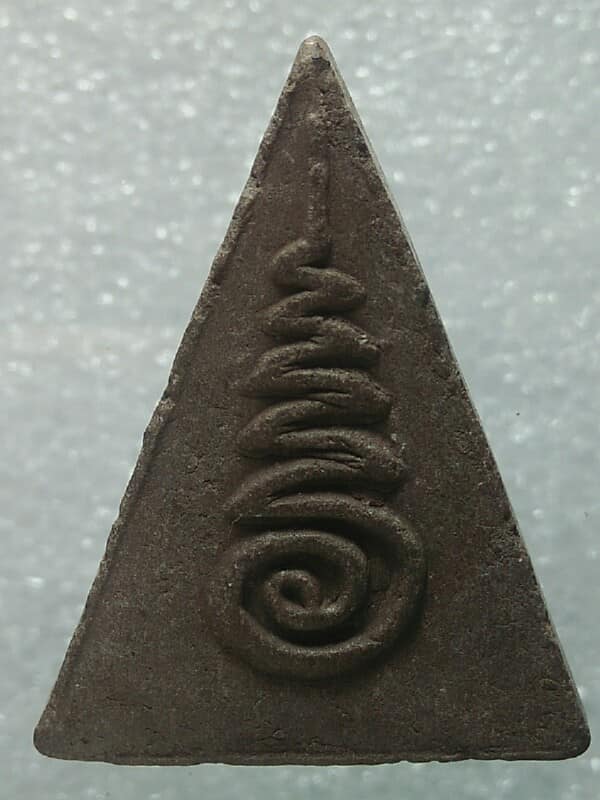 พระสมเด็จนางพญา ข้างกนก หลังยันต์ 