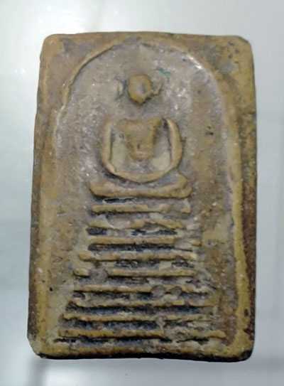 สมเด็จเก้าชั้น เนื้อจัดๆ ไม่ทราบที่