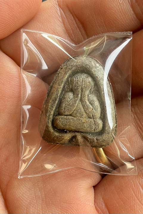 พระปิดตาสองหน้า หลวงพ่อทอง วัดเขากระจิว จ.เพชรบุรี