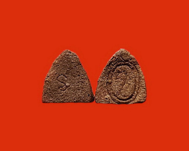 พระปิดตากิมจ๊อ หลวงพ่ออุตตมะ วัดวังก์วิเวการาม จ.กาญจนบุรี เนื้อว่าน พิมพ์จิ๋ว หายาก สวยมากค่ะ