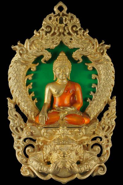 พระพุทธสิหิงค์ เหรียญเสมาฉลุ ยกองค์ รุ่น สิหิงค์๕๕ บรอนซ์แก่ทองลงยา สีเขียว หมายเลข ๑๑๗ เคาะเดียว