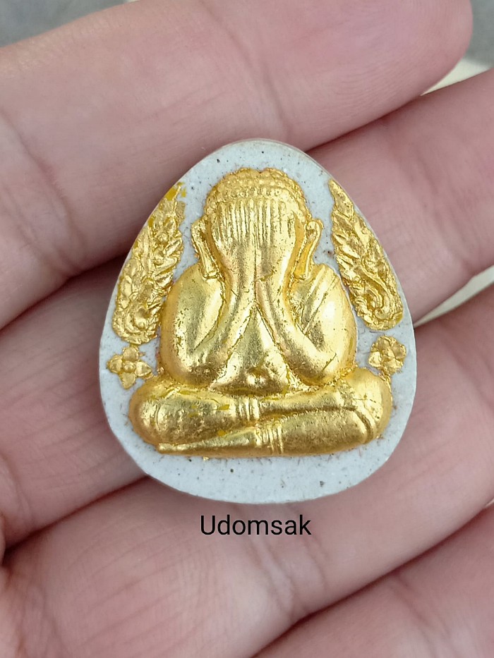 พระผงปิดตามหาลาภ กนกข้าง สมเด็จพระสังฆราช วัดบวร รุ่น80พรรษาปี2536